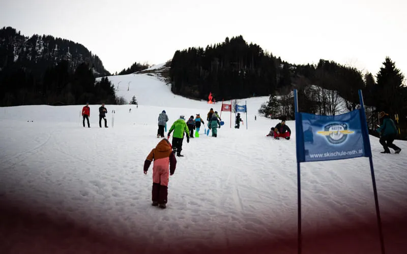 lowres_vertical_up_2026_02_28_c_peakpixelcafe_218.jpg