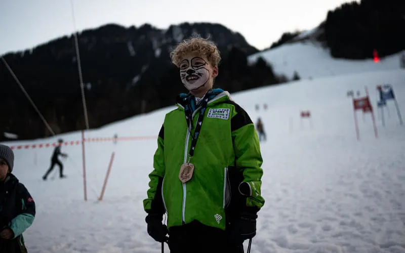 lowres_vertical_up_2026_02_28_c_peakpixelcafe_237.jpg