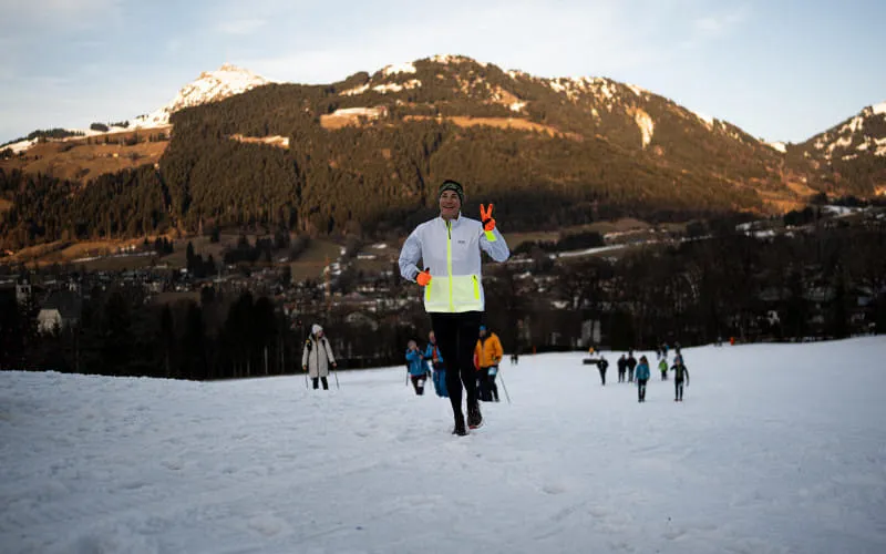 lowres_vertical_up_2026_02_28_c_peakpixelcafe_156.jpg