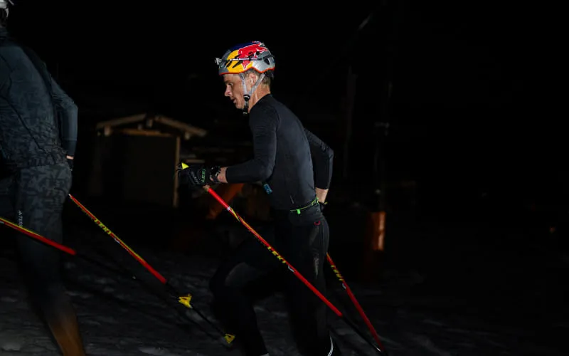 lowres_vertical_up_2026_02_28_c_peakpixelcafe_364.jpg