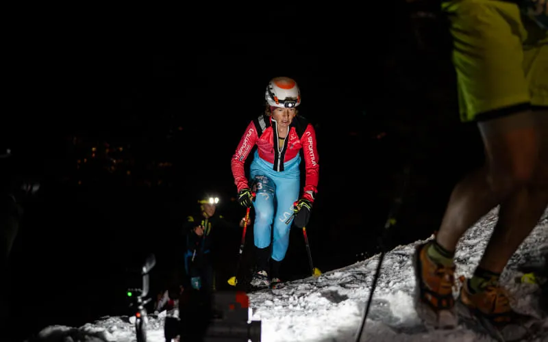 lowres_vertical_up_2026_02_28_c_peakpixelcafe_440.jpg