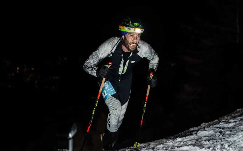 lowres_vertical_up_2026_02_28_c_peakpixelcafe_443.jpg