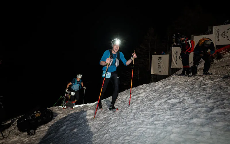 lowres_vertical_up_2026_02_28_c_peakpixelcafe_481.jpg