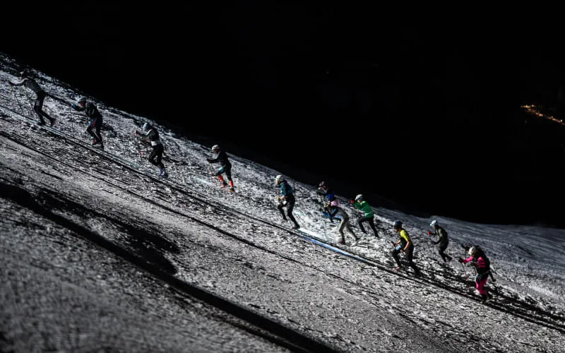 lowres_vertical_up_2026_02_28_c_peakpixelcafe_488.jpg