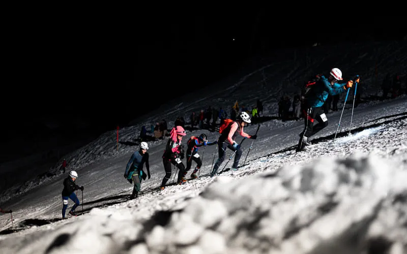 lowres_vertical_up_2026_02_28_c_peakpixelcafe_526.jpg